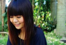 冯曦妤-《幸运儿》粤语中文音译歌词谐音发音-歌曲谐音网